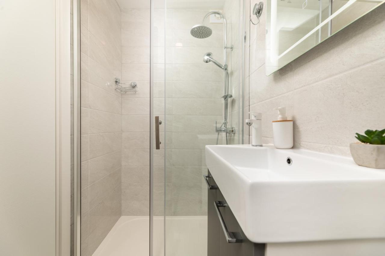 Apartments Neptun Baska  Ngoại thất bức ảnh