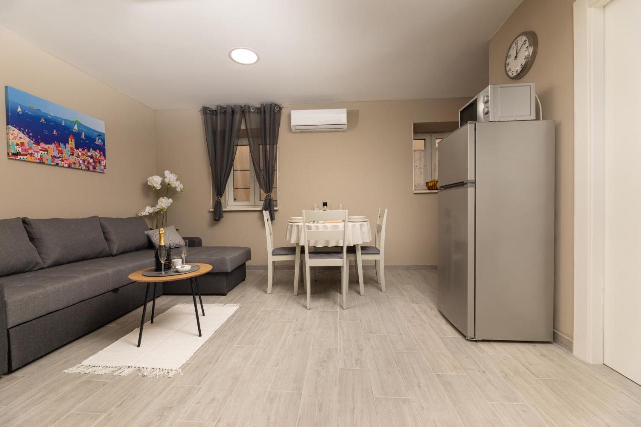 Apartments Neptun Baska  Ngoại thất bức ảnh